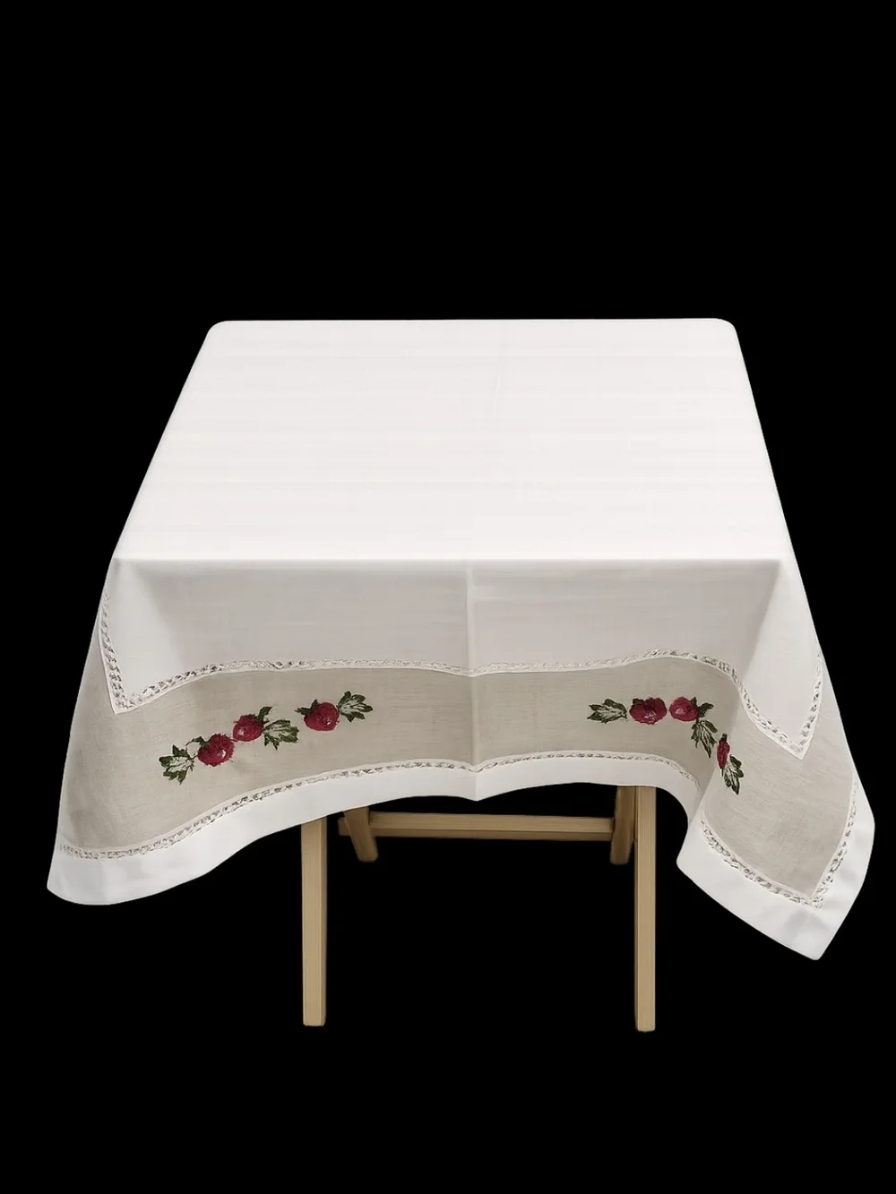 Vintage Embroidered Tablecloth Bundle – Set of 4 (Bonus Melbourne Souvenir Table